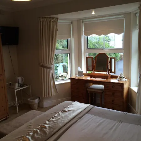 Barr's 3* Moville